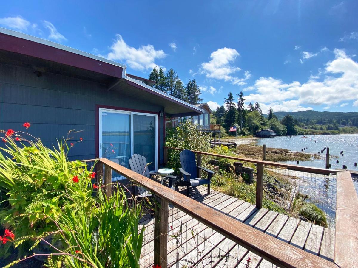 Wheeler On The Bay Lodge And Marina Exterior photo