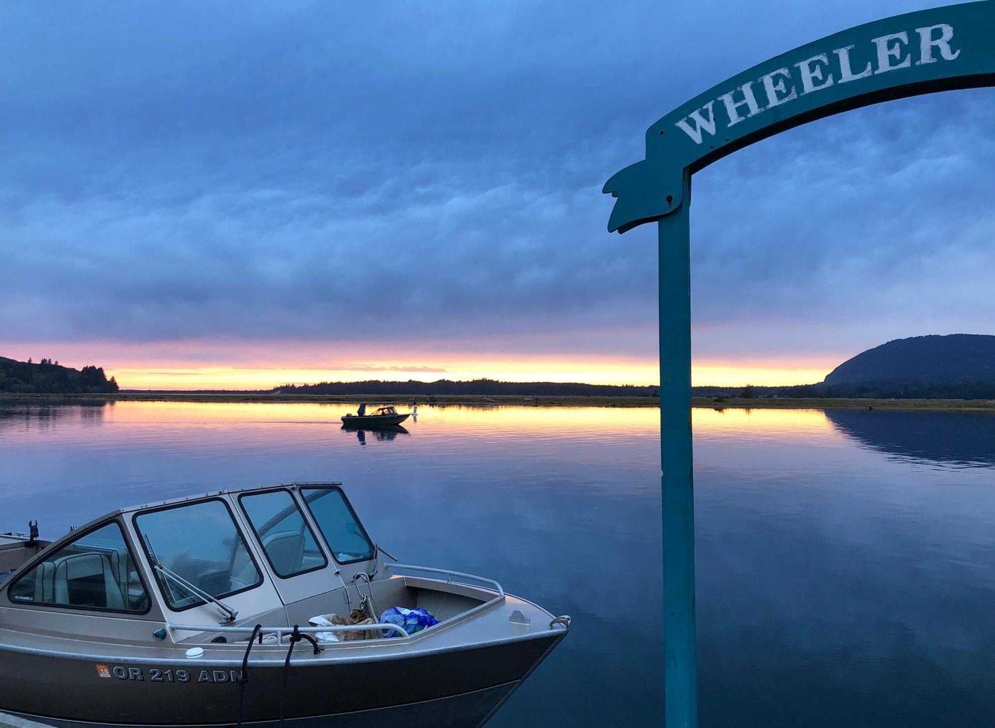 Wheeler On The Bay Lodge And Marina Exterior photo