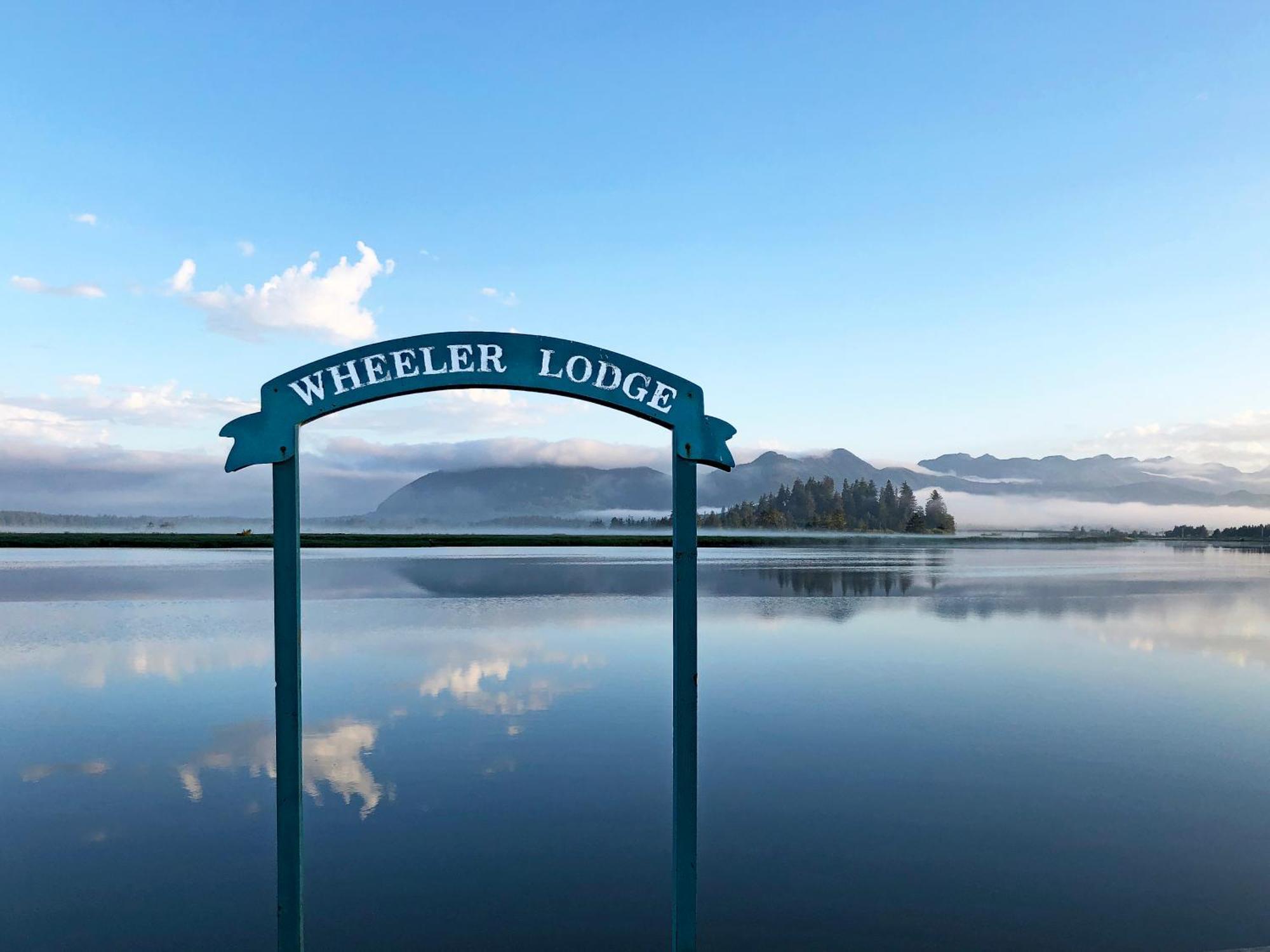 Wheeler On The Bay Lodge And Marina Exterior photo